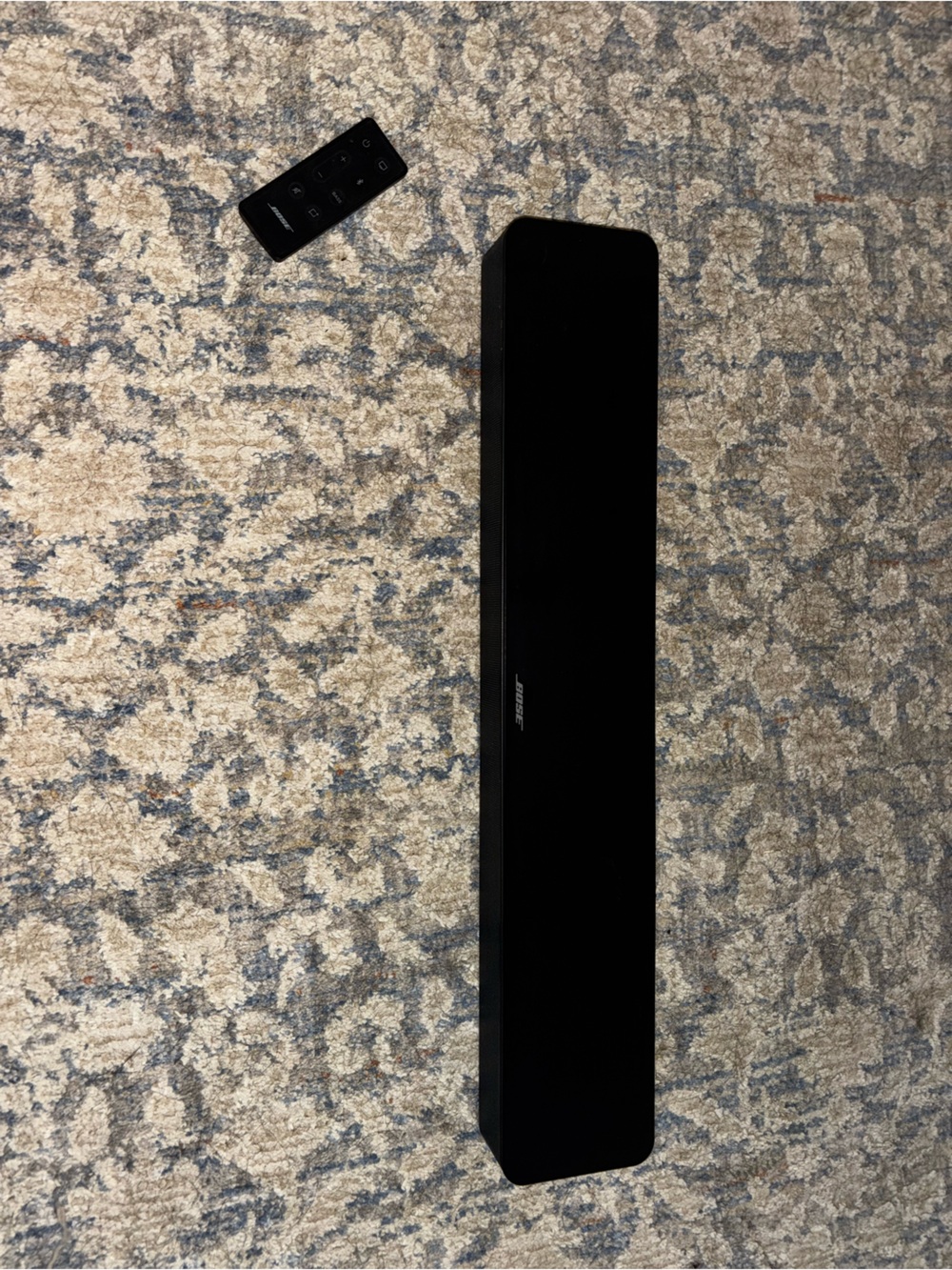 Bose Black Soundbar with Remote Control